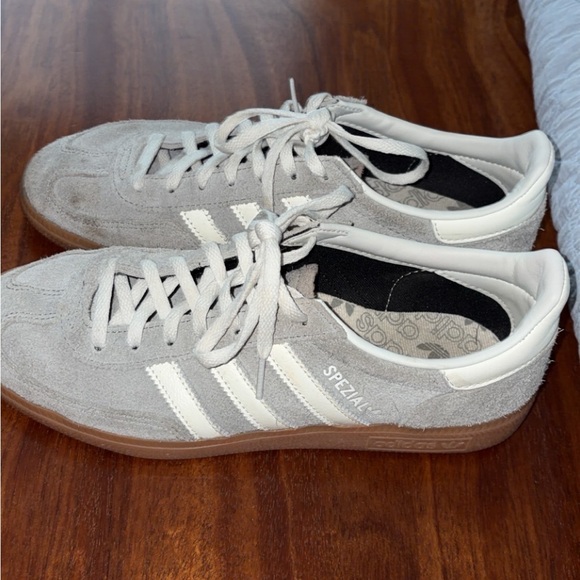 Adidas Samba Gray and White Sneakers - Picture 4 of 5